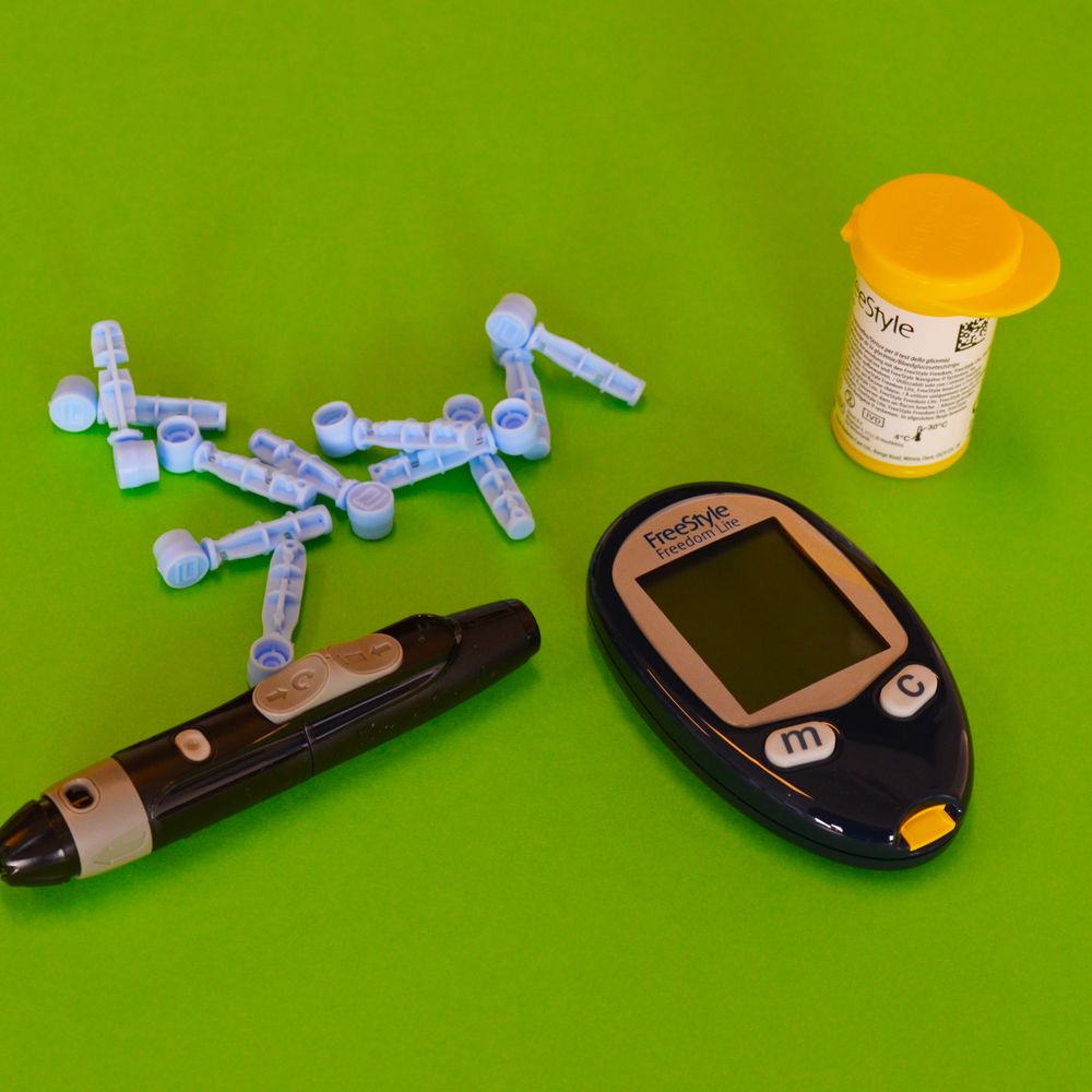 Sterile Lancets 30G (100s) – image 3
