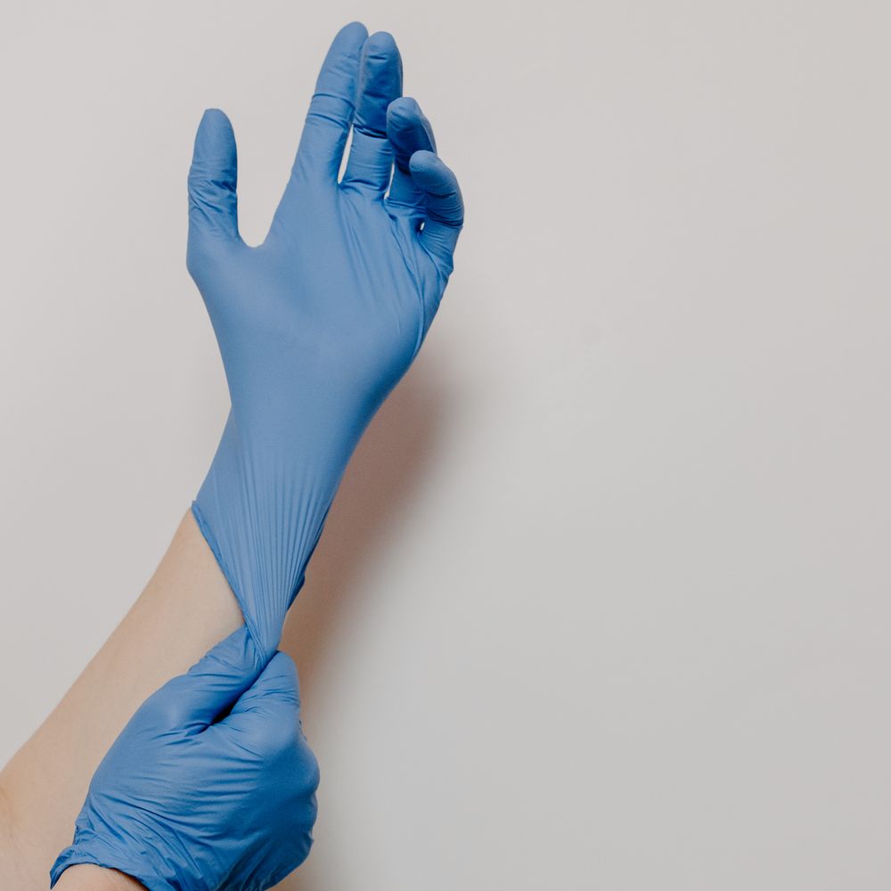 Nitrile Examination Gloves (100s) – image 3