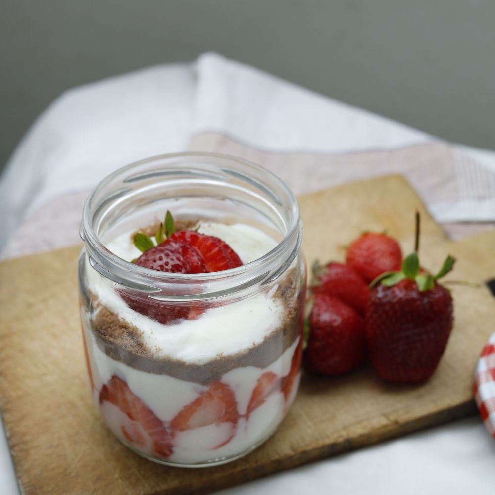 Strawberry Yogurt Cups (4 pcs) – image 3