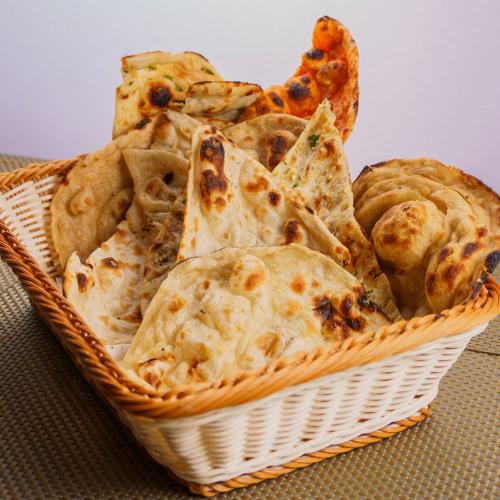 Plain Naan (4 pcs)